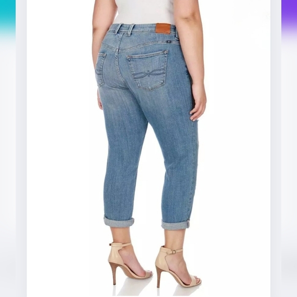 Lucky Brand 24W Light Wash Distressed Reese Boyfriend Jeans Fall Cute BY-3172 - Picture 2 of 15